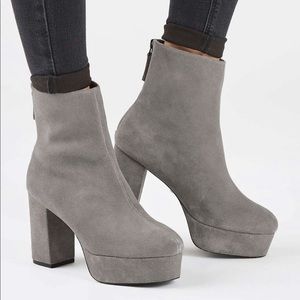 Topshop -Suede booties